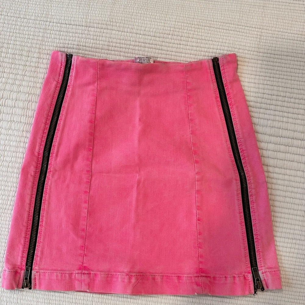 carmar/ LF neon pink denim mini skirt with zippers  size xs
